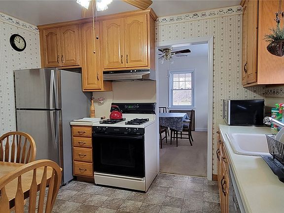 5th image of 1506 Lincoln Ave