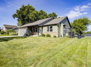 640 N Main St, Fall River, WI 53932