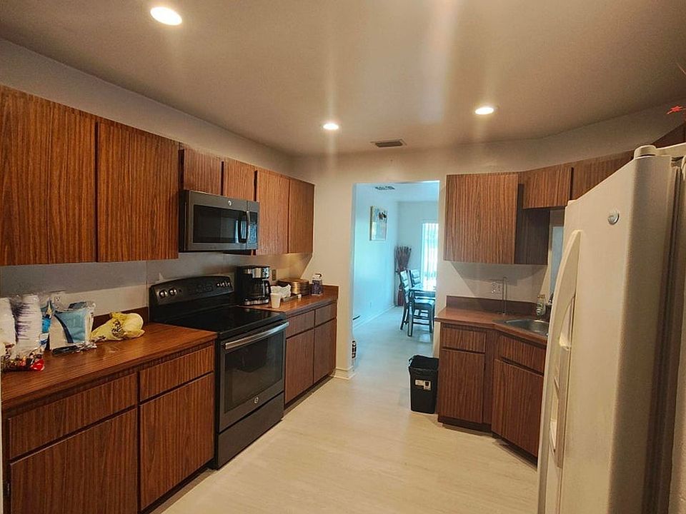 1st image of 616 White Water Dr