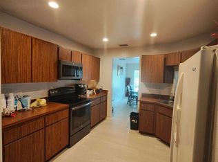 616 White Water Dr, West Palm Beach, FL 33413