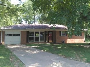320 Longview Dr, Belleville, IL