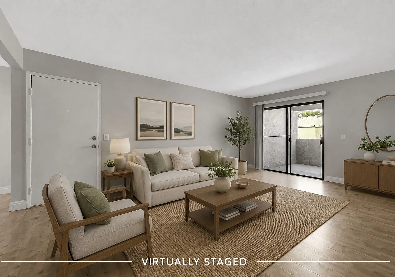 Upgraded 2 bedroom in gated community — Photo 2