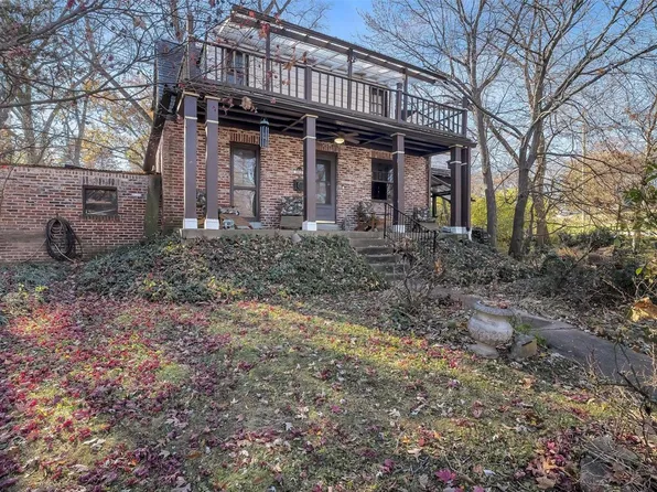 1021 Diversey Dr, Saint Louis, MO 63126