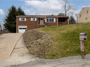 126 Clover Dr, Monaca, PA 15061