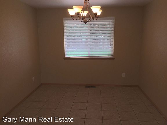 5th image of 113 E Belair Dr
