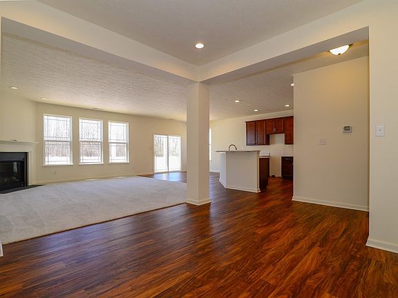3rd image of 1762 Foudray Cir N