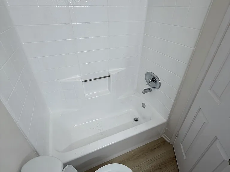 1051 E Spazier Ave #B — Photo 10