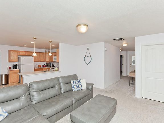 4th image of 419 1/2 Bear Dance Dr