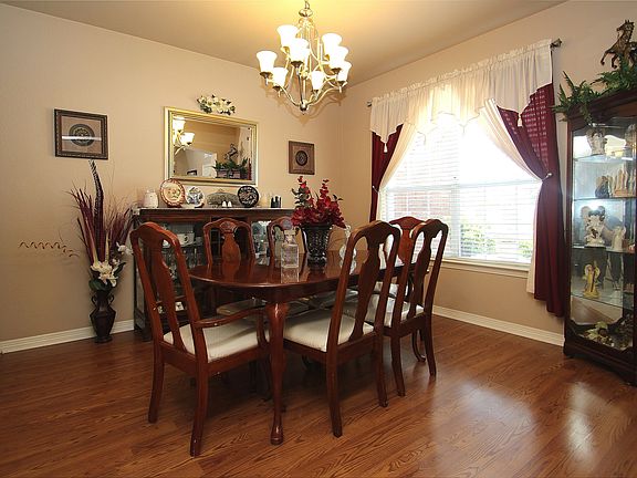 5th image of 5704 Tourmaline Dr