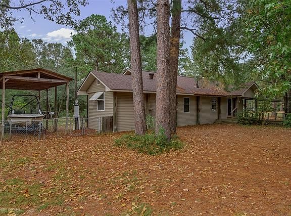 5th image of 2198 Twin Lake Dr