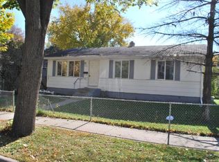 302 Topping St, Saint Paul, MN 55117