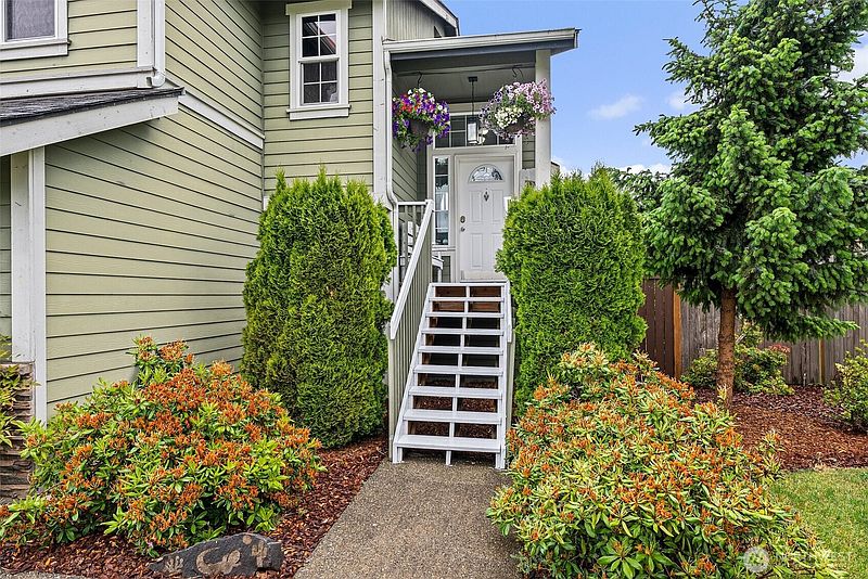 3rd image of 167 Goldmyer Drive