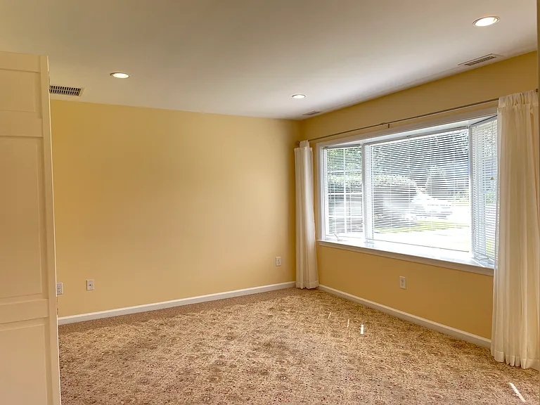 111 Maple Ln — Photo 13