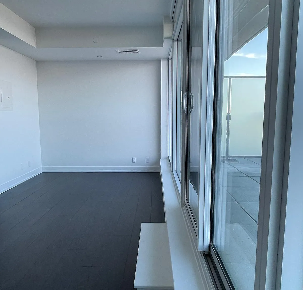 225 Veterans Dr — Photo 3