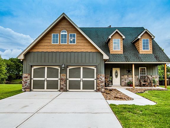 2nd image of 34 Wildwood Lake Dr
