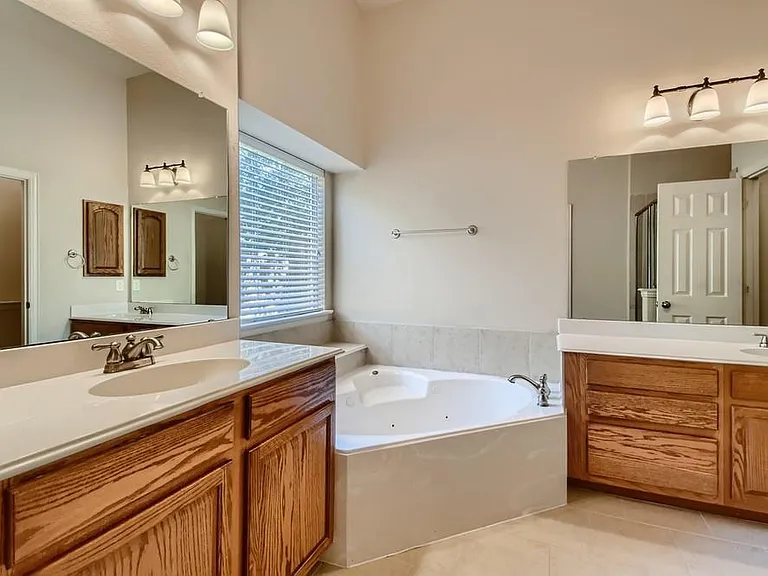 2798 Sparks Dr — Photo 4