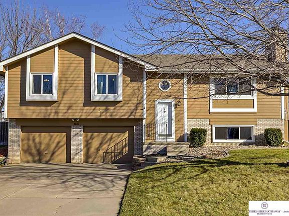 2nd image of 3404 Blackhawk Dr