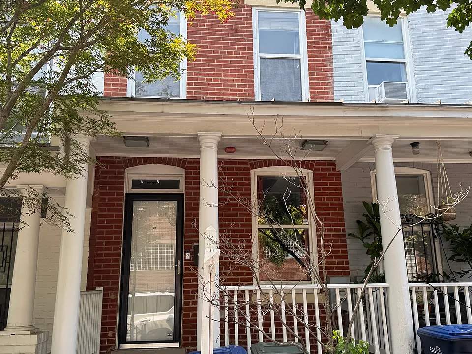 424 Oakdale Pl NW