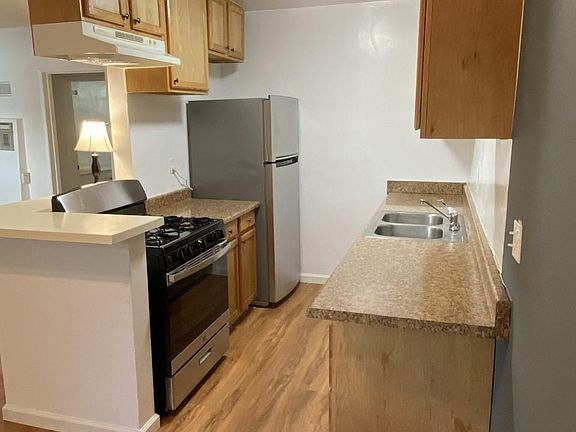 3rd image of 4635 N Bellflower Blvd #3