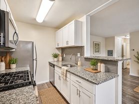 Hill Brook Place Apartment Homes