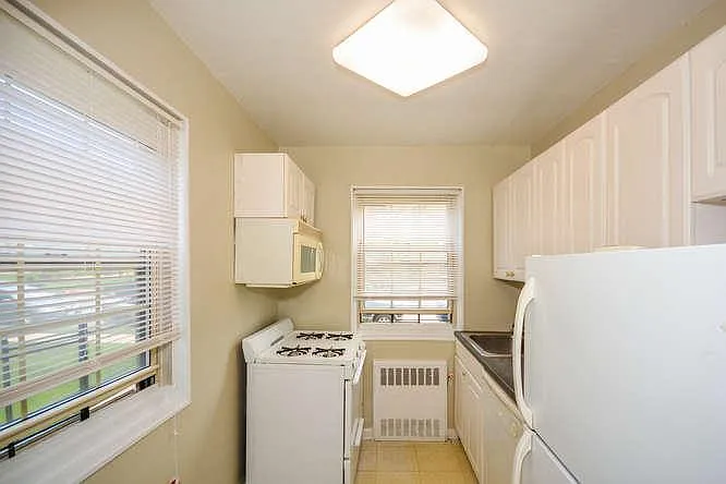 69-20B 215th St #160 — Photo 3