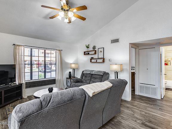 4th image of 921 W University Dr Unit 1140