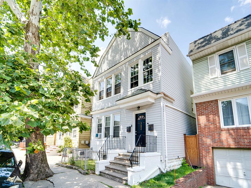 1st image of 382 Woodlawn Ave