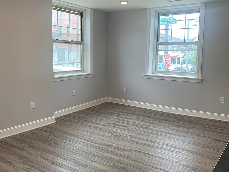 Alexandria Apartments — Photo 24