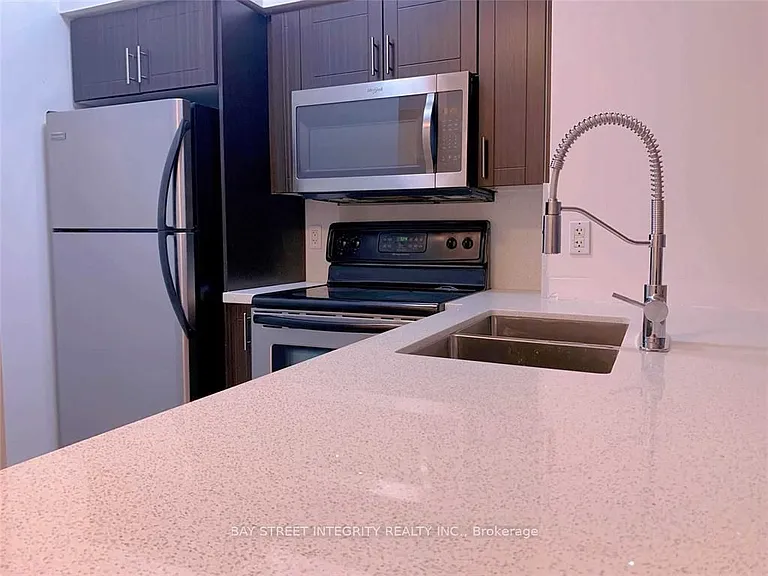 388 Prince Of Wales Dr #3705 — Photo 4