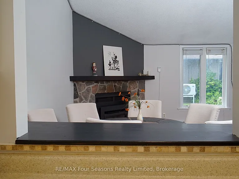 4 Trafalgar Rd #4 — Photo 11