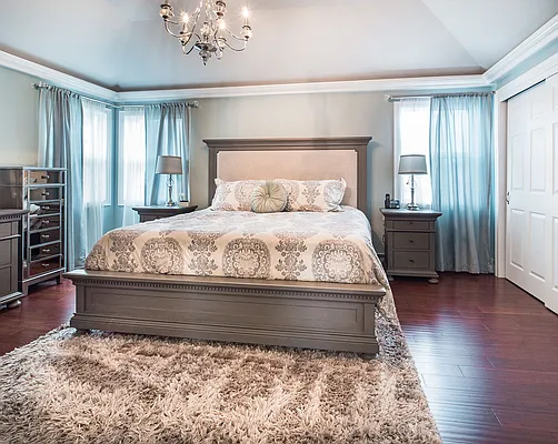 Sold by PRENDAMANO REAL ESTATE | media 22