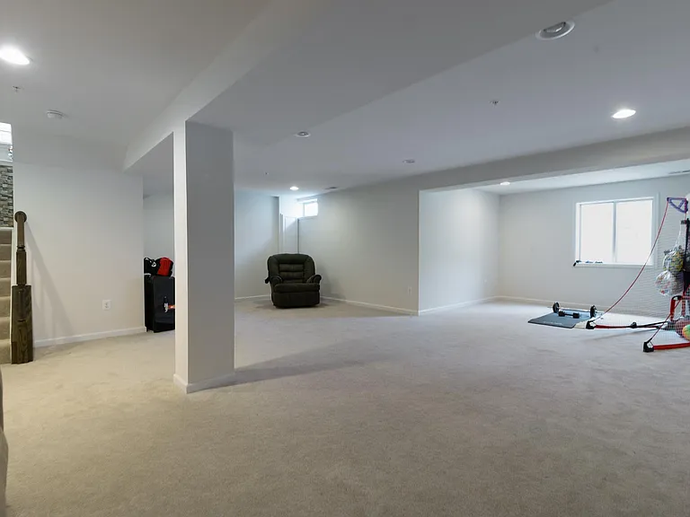 1415 Village Green Way — Photo 23