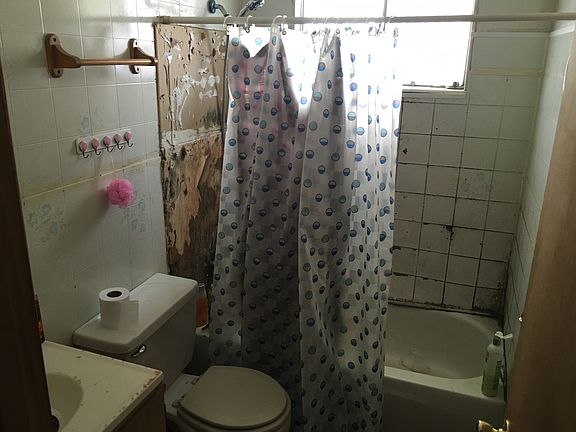 2nd image of 7642 Crisp Wood Ln