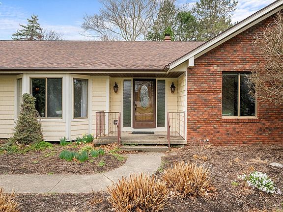 5th image of 3211 Stonewood Dr