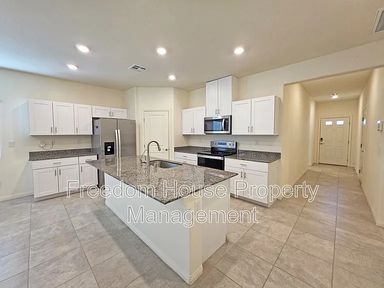56 Pioneer Range Ave — Photo 25
