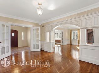 19 High Path, Belle Terre, NY 11777