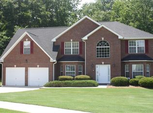2329 Deer Springs Dr, Ellenwood, GA 30294