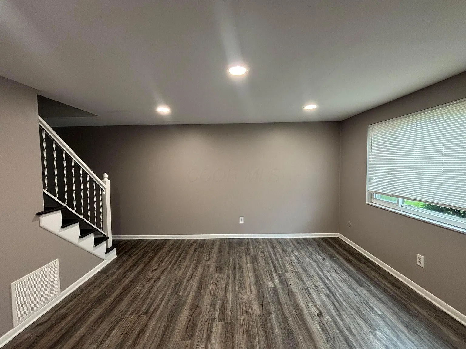 2 bed, 1.0 bath, 960 sqft, $1,100 — Photo 2