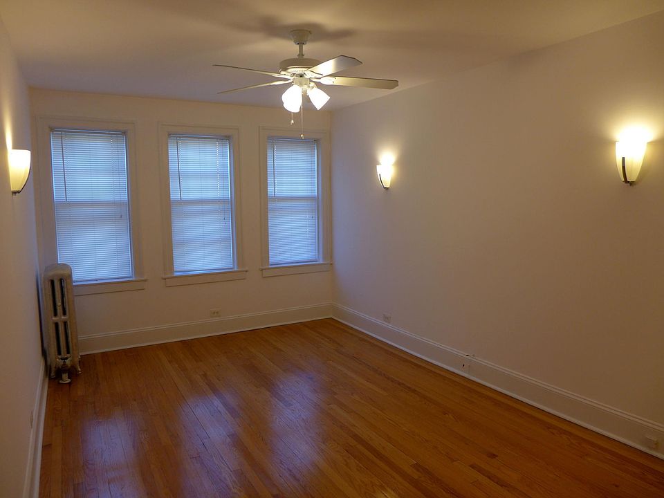 #200 - Living Room
