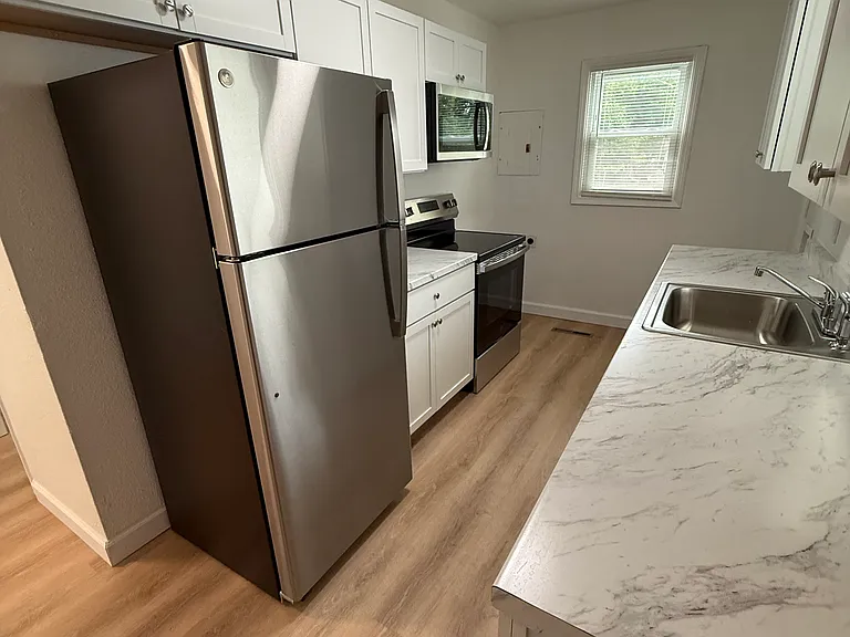 1501 E Arnold St — Photo 9