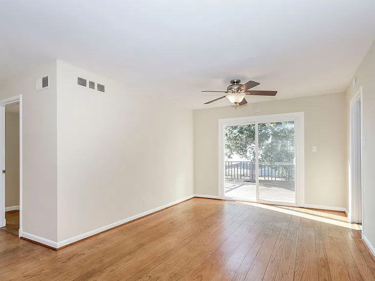 320 La Casa Ave — Photo 7