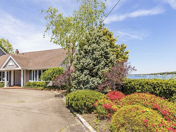 3rd image of 9 Seawanhaka Pl
