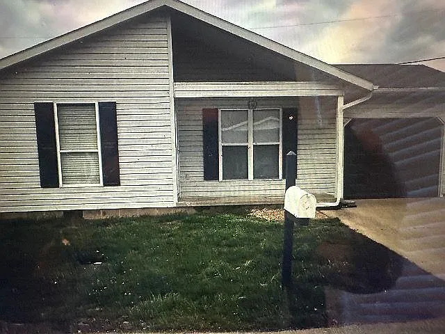 63 River Dr photo 1