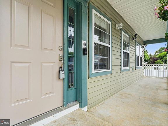 4th image of 3930 Allison St