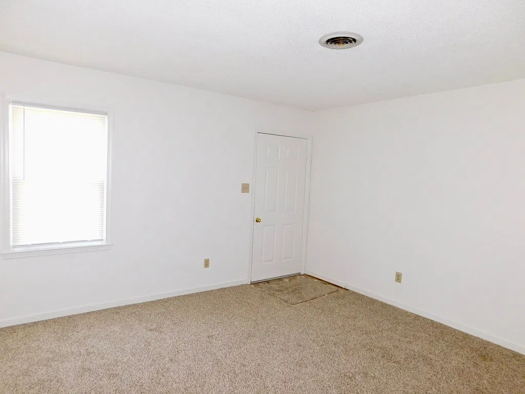 308 Kent Avenue, Colonial Heights — Photo 4