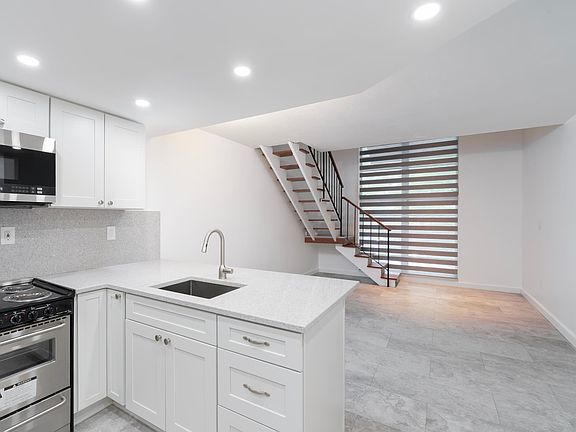 5th image of 234 Antiquera Ave APT 10
