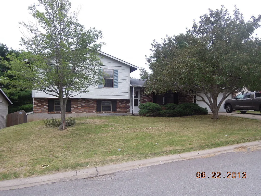 19 Greenfield Dr photo 1
