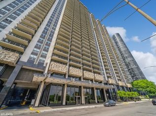 400 E Randolph St APT 2622, Chicago, IL 60601