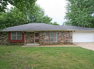 616 Rosewood Cir, Claremore, OK 74017