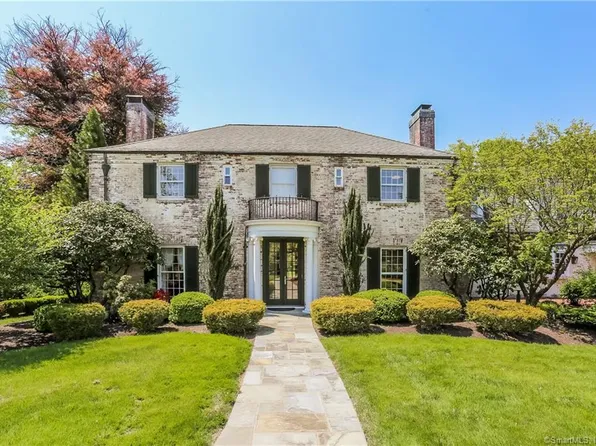 5 Sunny Reach Drive, West Hartford, CT 06117